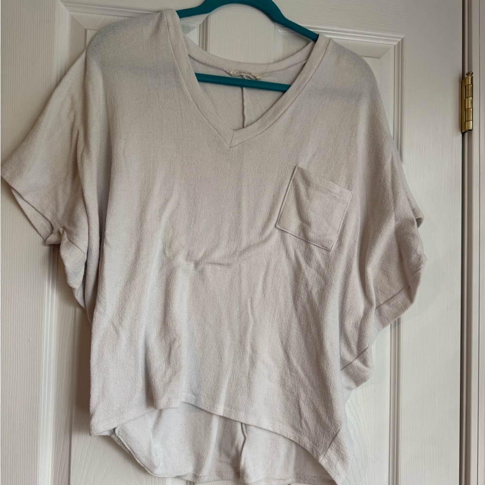 Jolie Cream V-Neck Short Sleeve Pocket Top